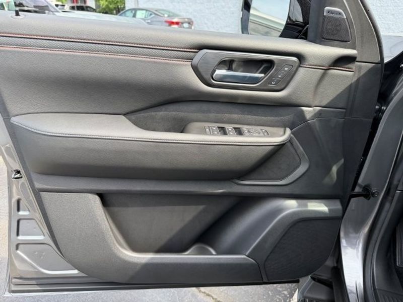 2025 Nissan Armada PRO-4X - Photo 10