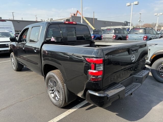 2025 Nissan Frontier SV photo 4