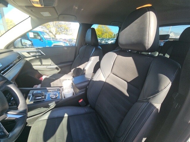 2023 Mitsubishi Outlander SE photo 4