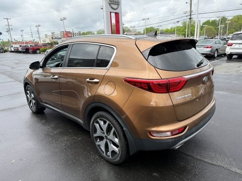 2017 Kia Sportage SX Turbo photo 2