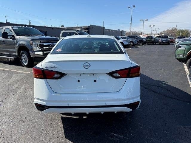 2025 Nissan Altima 2.5 S photo 4