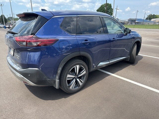 2021 Nissan Rogue Platinum photo 3
