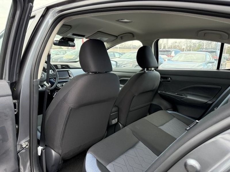 2025 Nissan Versa Sedan SV - Photo 17