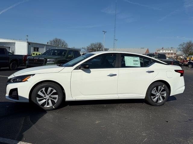 2025 Nissan Altima 2.5 S photo 3