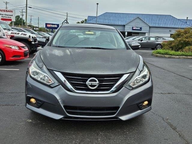 Used 2018 Nissan Altima SL with VIN 1N4AL3AP5JC172023 for sale in Louisville, KY