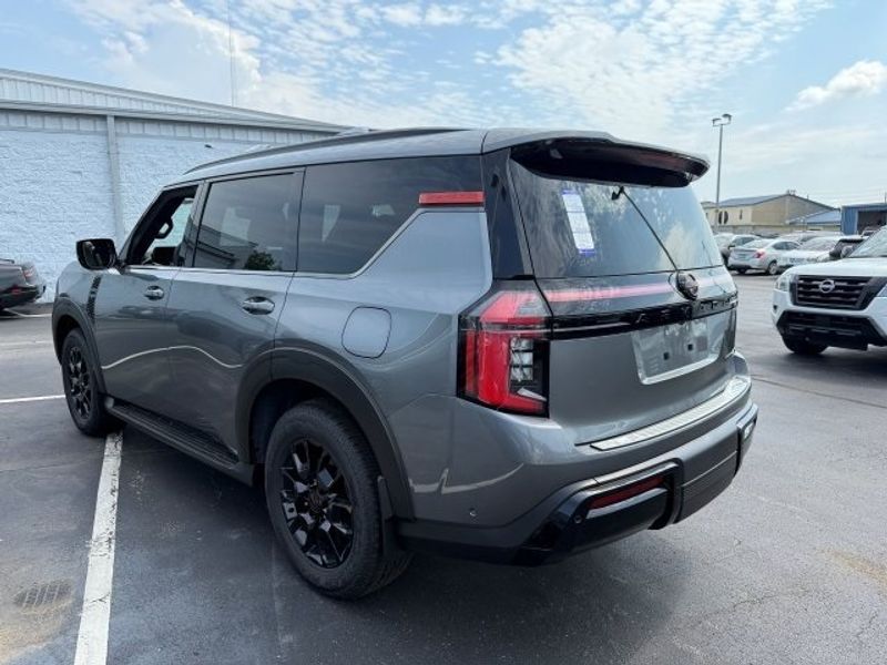 2025 Nissan Armada PRO-4X - Photo 6