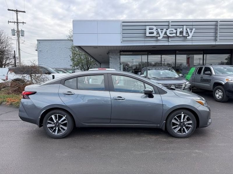 2025 Nissan Versa Sedan SV - Photo 7