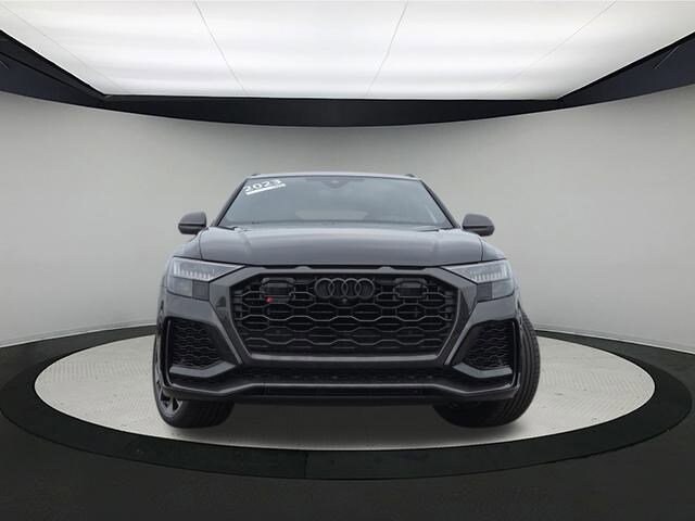 2023 Audi RS Q8 photo 2