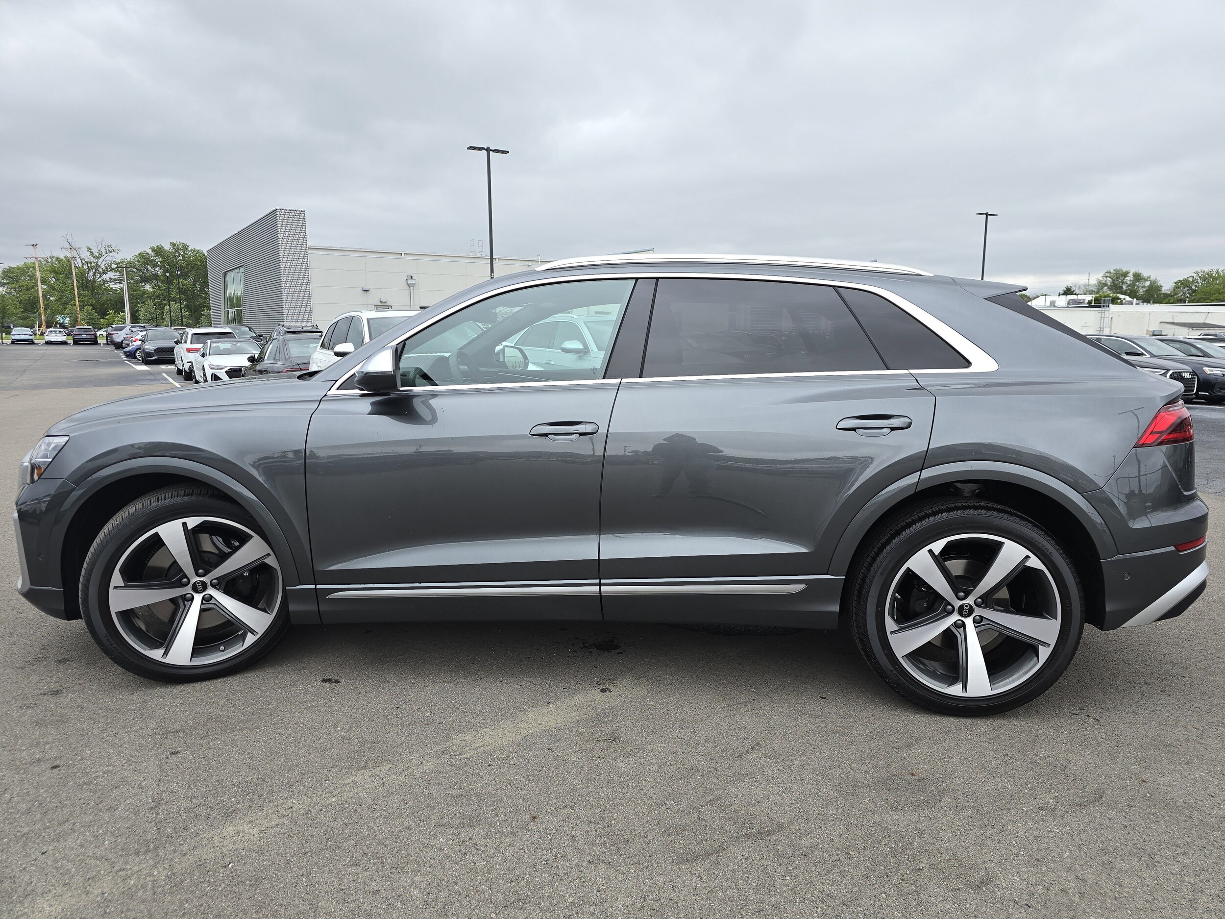 2024 Audi SQ8 Prestige photo 4