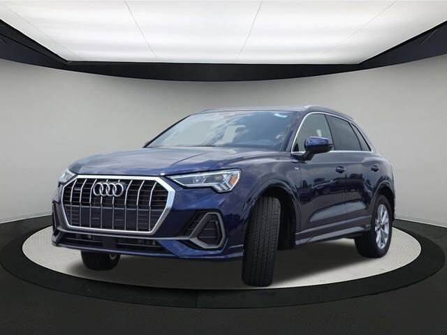 2025 Audi Q3 Premium 45 TFSI S line photo 3