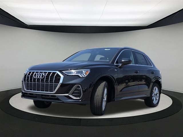 2025 Audi Q3 Premium 45 TFSI S line photo 3