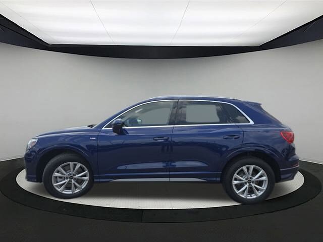 2025 Audi Q3 Premium 45 TFSI S line photo 4