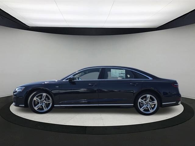 2025 Audi A8 L 55 TFSI Quattro photo 4