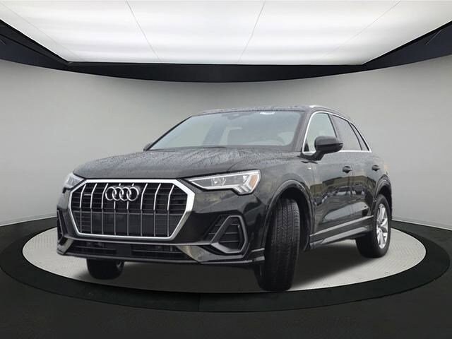2025 Audi Q3 S line Premium Plus photo 3