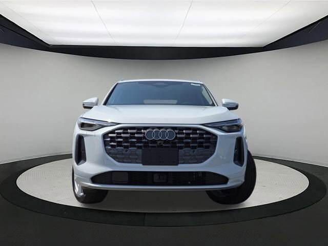 2025 Audi Q5 Premium Plus photo 2