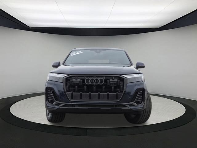 2025 Audi Q7 Premium Plus photo 2