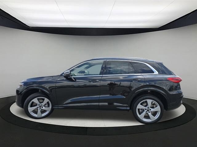 2025 Audi Q5 Premium Plus photo 3