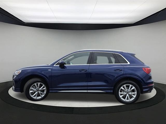 2022 Audi Q3 S line Premium Plus photo 4