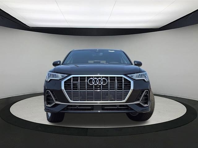 2025 Audi Q3 Premium 45 TFSI S line photo 2