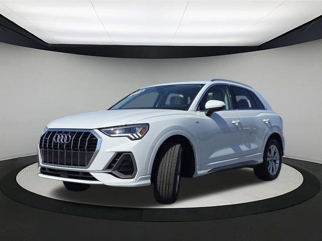 2022 Audi Q3 S line Premium Plus photo 3