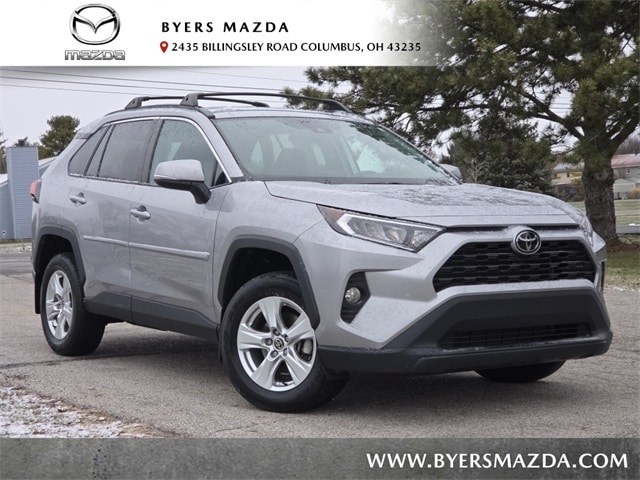2021 Toyota RAV4 XLE's photo