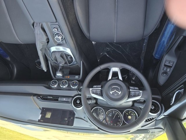 2025 Mazda MX-5 Miata RF Grand Touring - Photo 8
