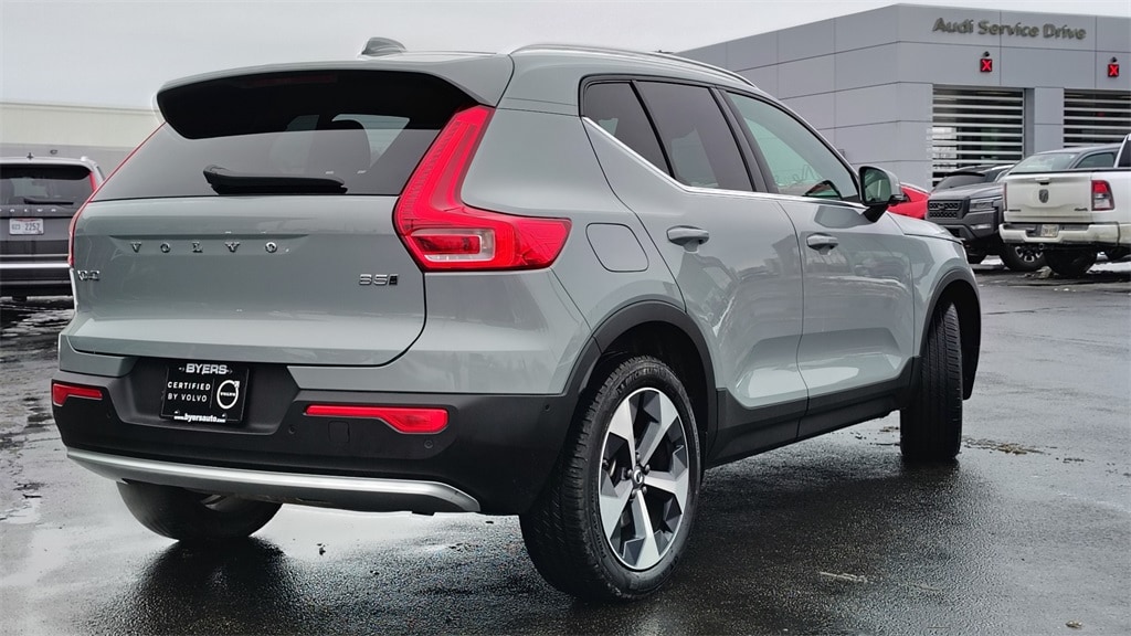 Certified 2025 Volvo XC40 B5 Plus Bright Theme SUV