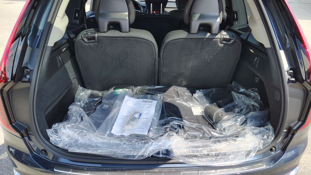 2026 Volvo XC90 Plus - Photo 41