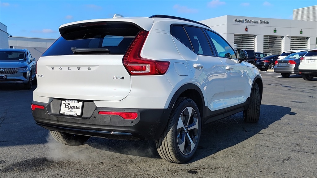 New 2026 Volvo XC40 B5 Plus SUV