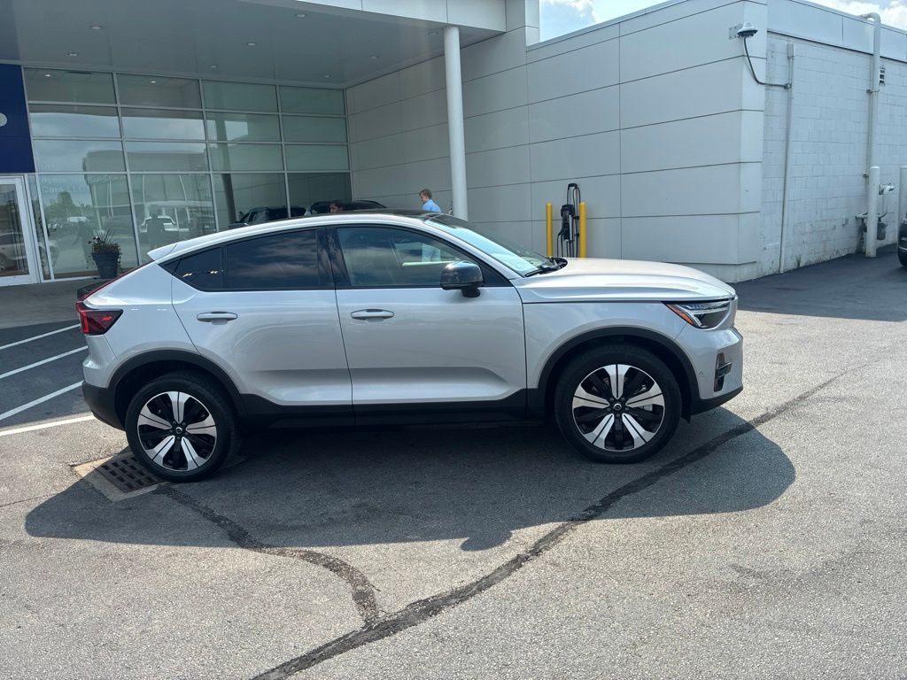 Used 2023 Volvo C40 Plus with VIN YV4ED3GL1P2057587 for sale in Columbus, OH