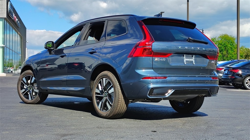 New 2026 Volvo XC60 B5 Plus SUV