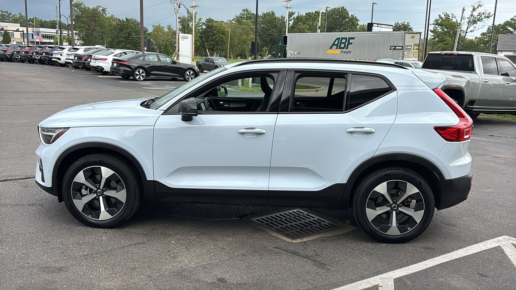 Certified 2026 Volvo XC40 B5 Plus SUV