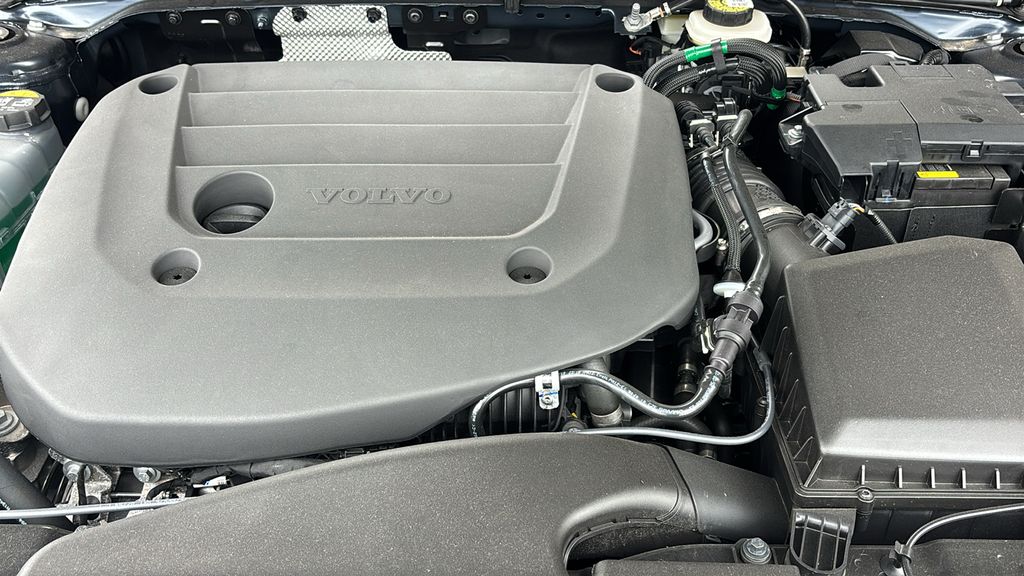 2026 Volvo XC40 Ultra - Photo 32