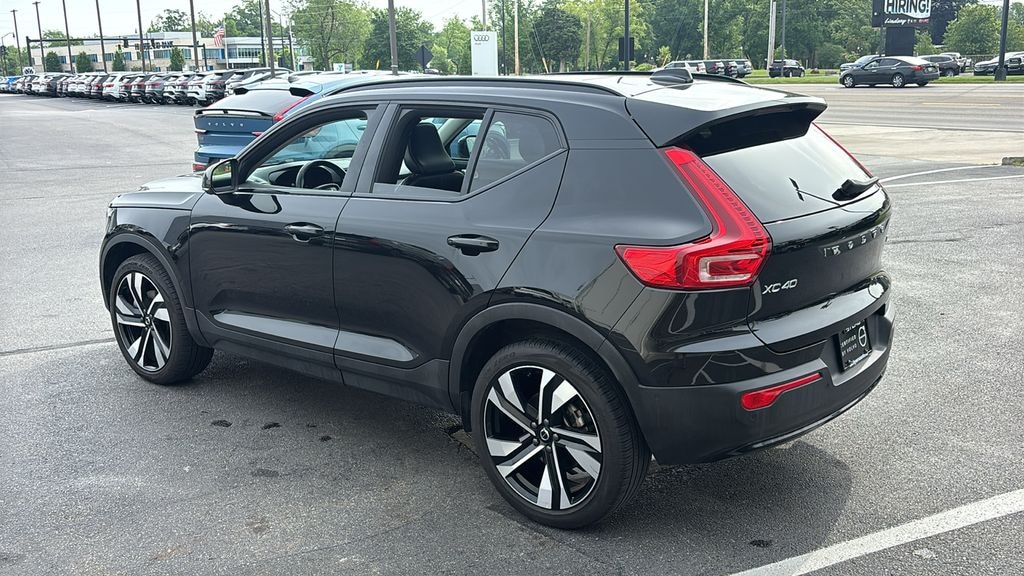 Certified 2023 Volvo XC40 B5 Plus Dark Theme SUV