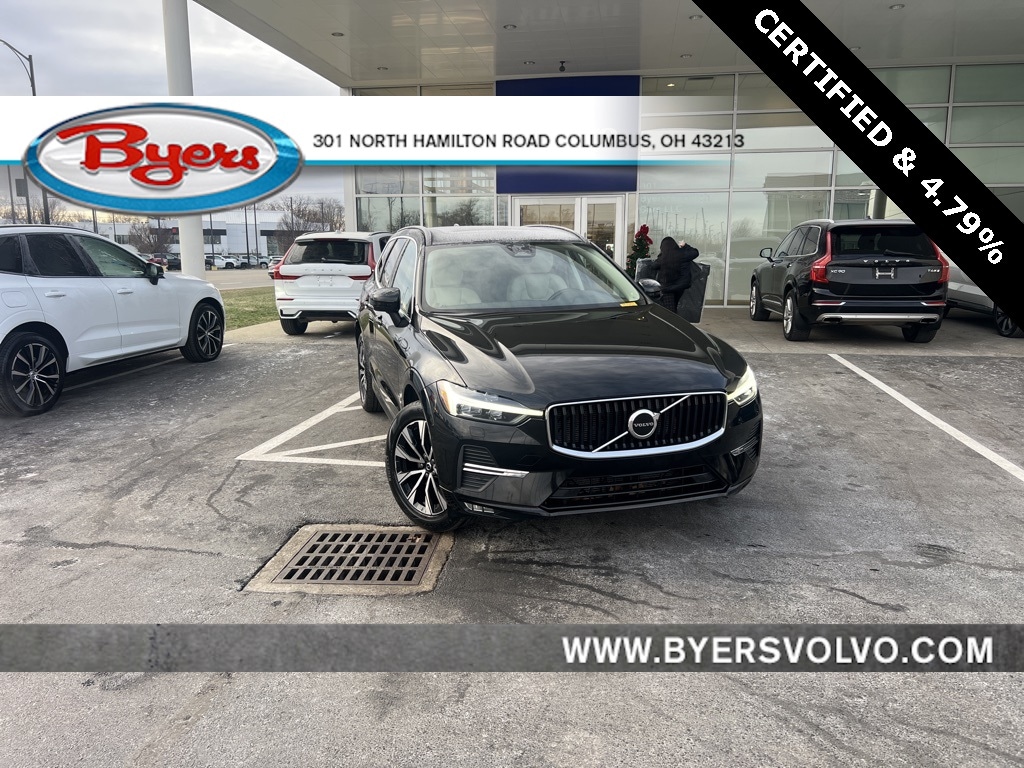 2023 Volvo XC60 Core's photo