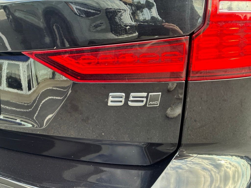 Certified 2025 Volvo V60 Cross Country B5 Plus Wagon