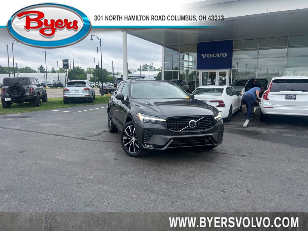 2025 Volvo XC60 B5 Plus Dark AWD's photo