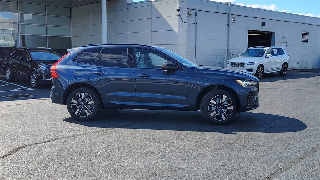 New 2026 Volvo XC60 B5 Plus SUV