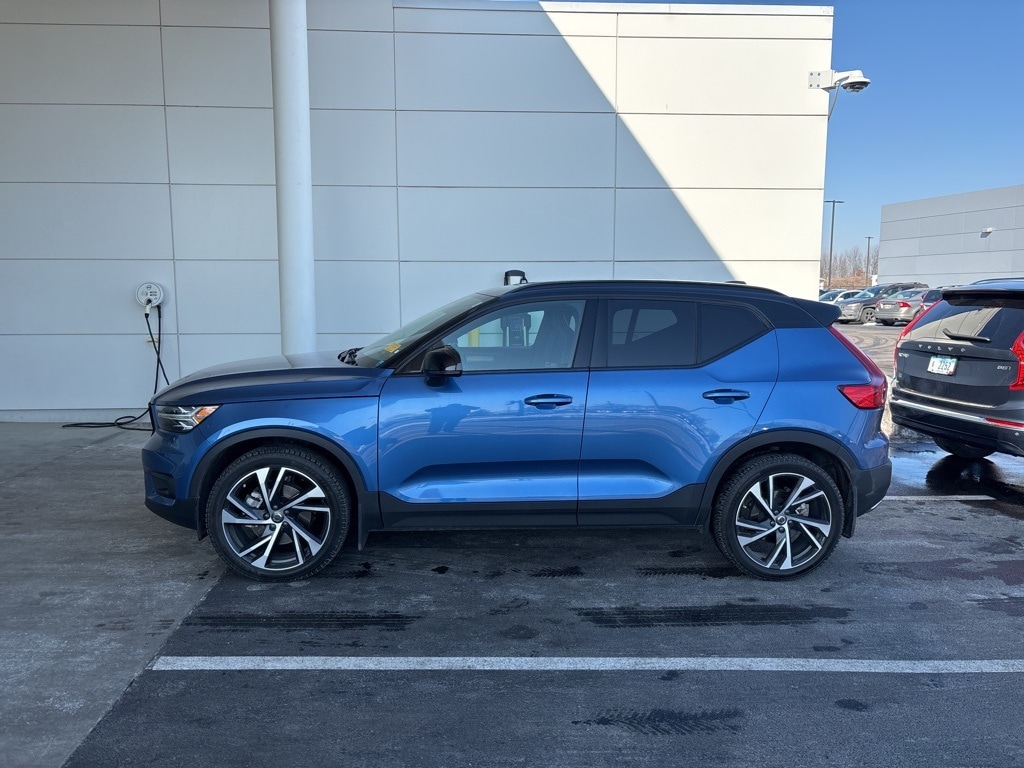 Used 2020 Volvo XC40 R-Design SUV