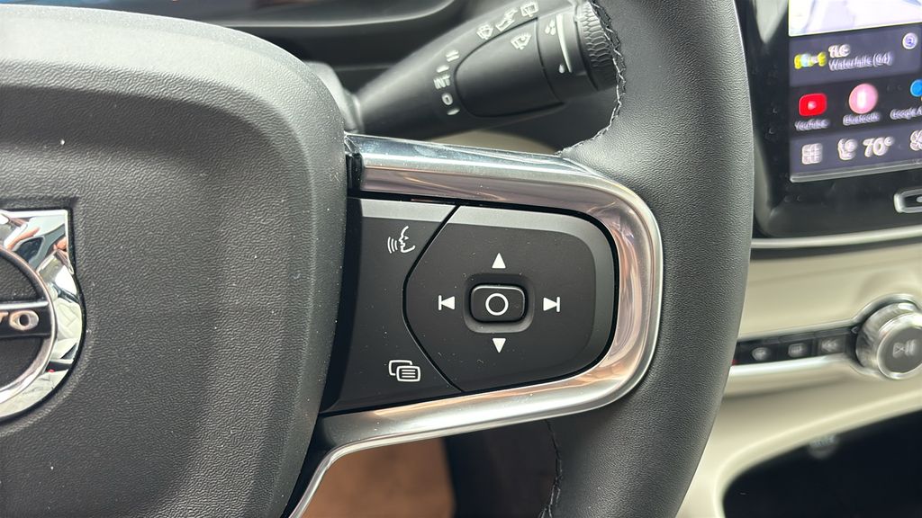 2026 Volvo XC40 Ultra - Photo 17