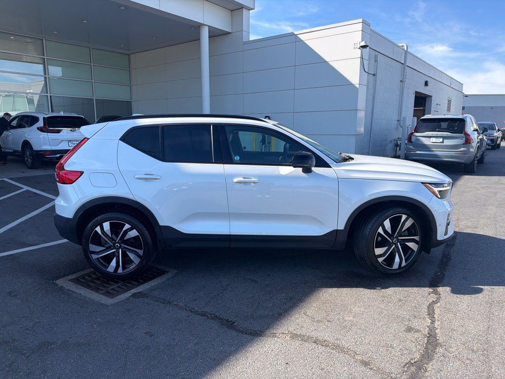Used 2023 Volvo XC40 Ultimate SUV