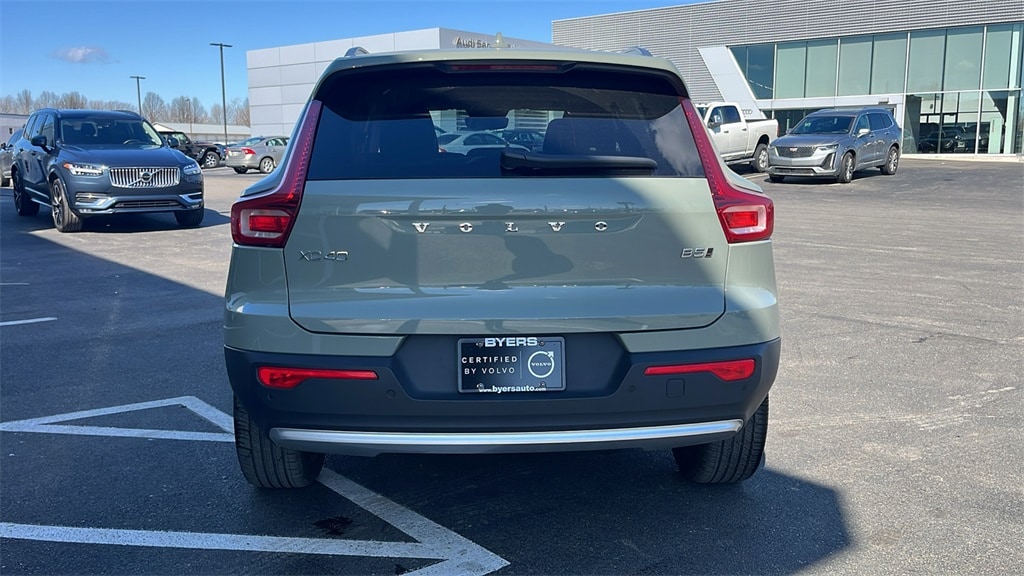 Certified 2025 Volvo XC40 B5 Plus Bright Theme SUV