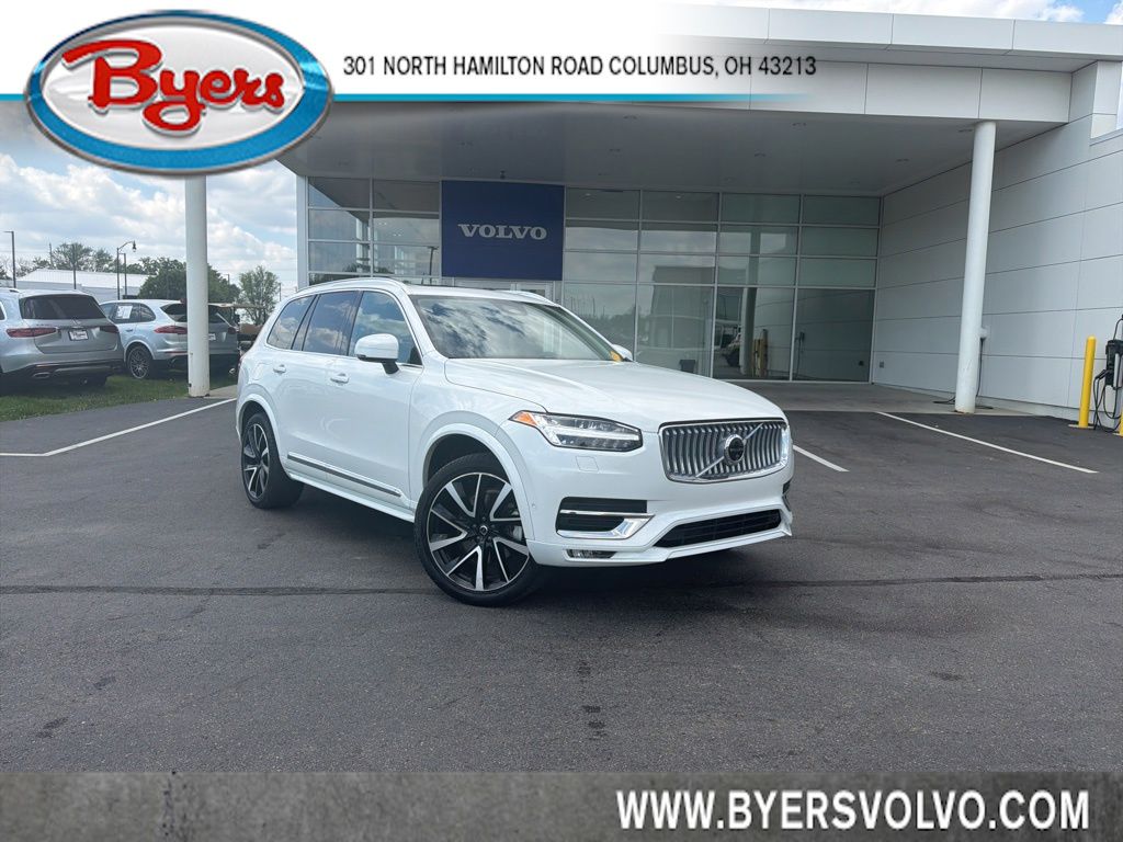2024 Volvo XC90 B5 Plus Bright theme 4WD's photo