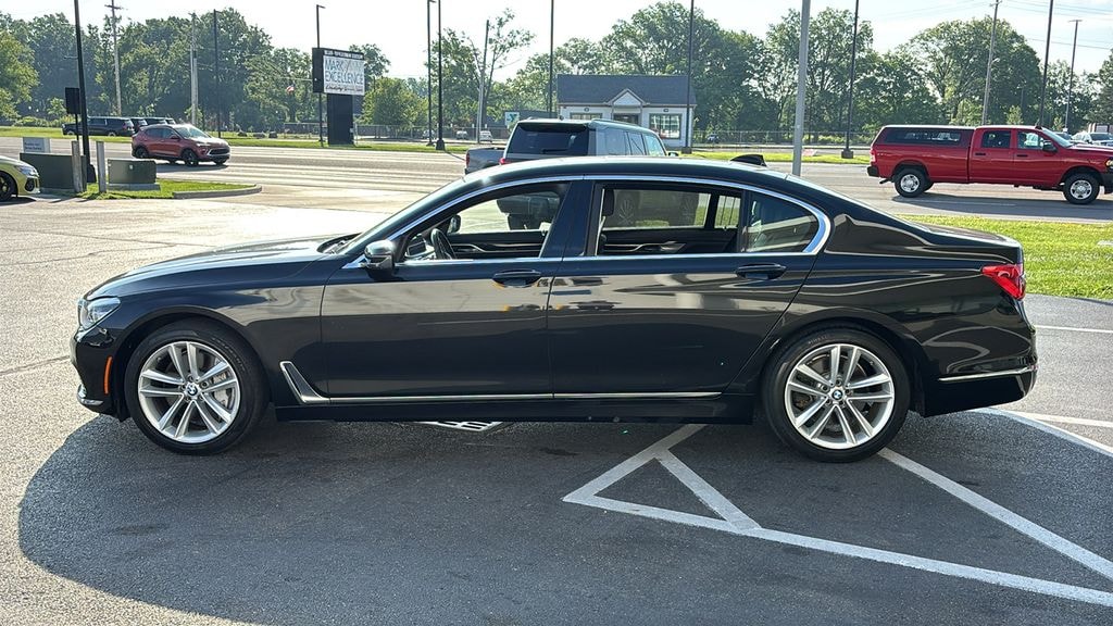 Used 2019 BMW 7 Series 750i xDrive Sedan