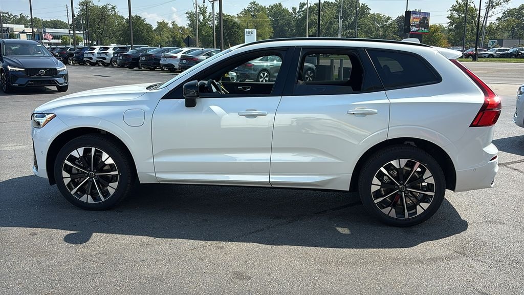 New 2026 Volvo XC60 plug-in hybrid T8 Plus SUV