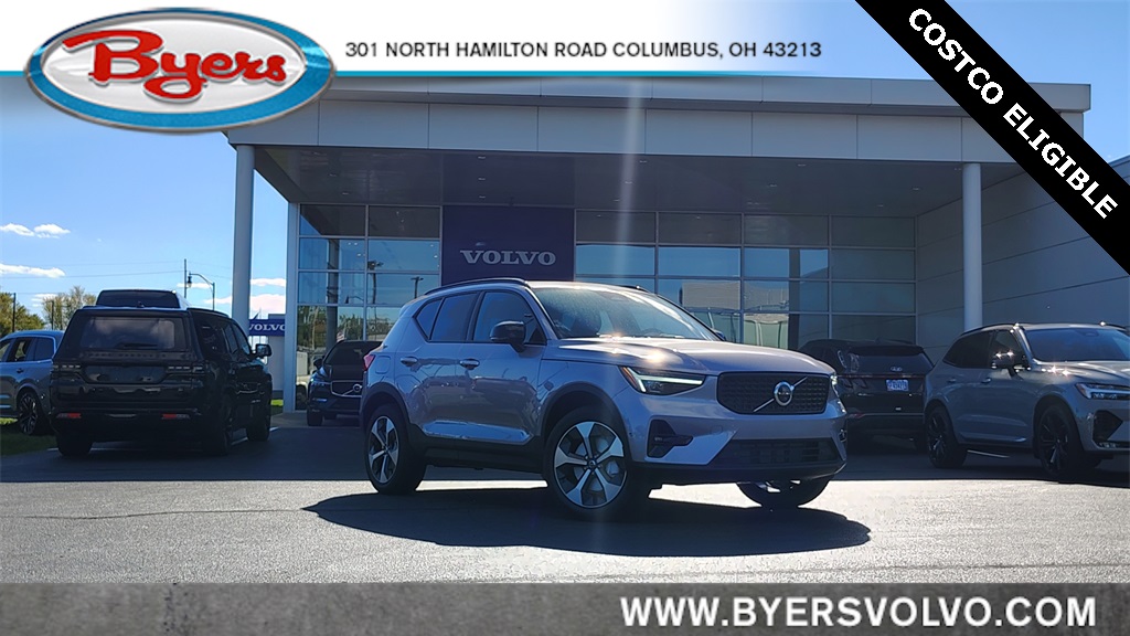 2026 Volvo XC40 Plus's photo