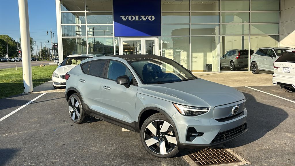 Used 2023 Volvo C40 Ultimate with VIN YV4ED3GM1P2028390 for sale in Columbus, OH
