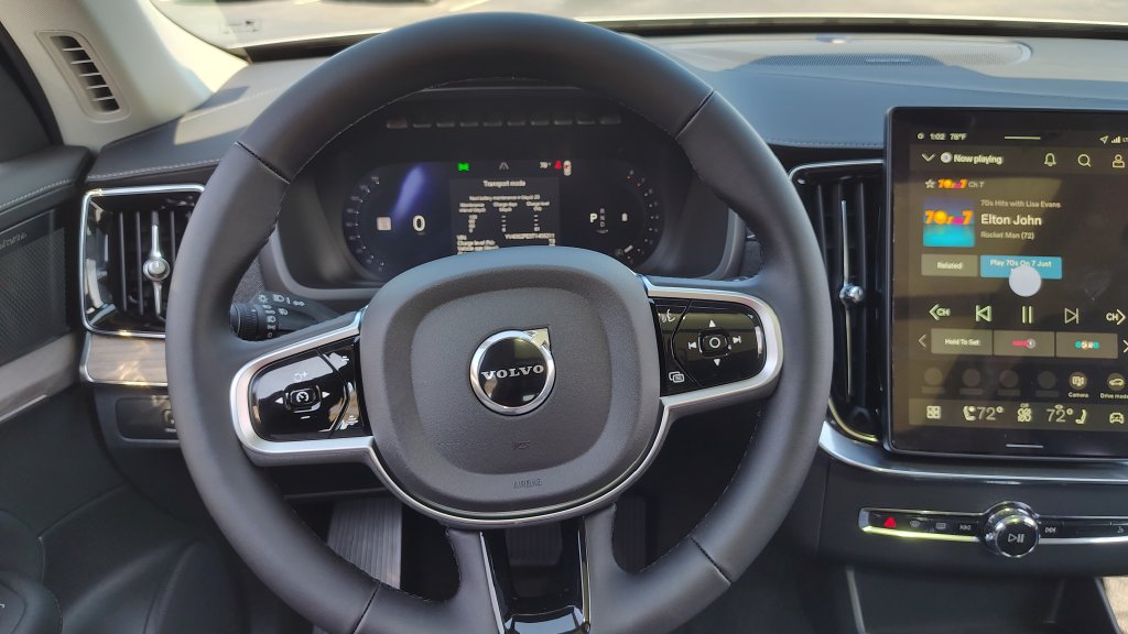 2026 Volvo XC90 Plus - Photo 12