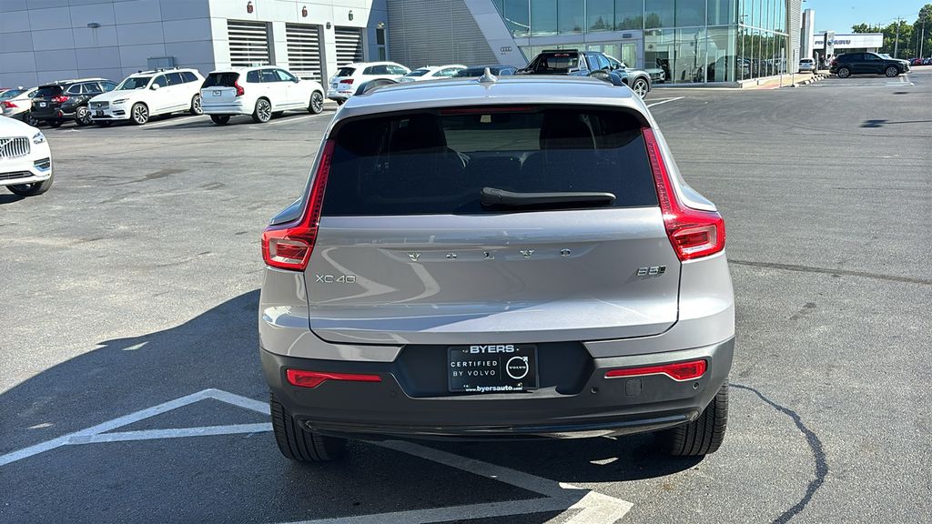 2026 Volvo XC40 Plus - Photo 30