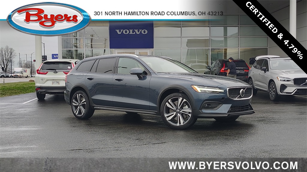 2025 Volvo V60 Cross Country
